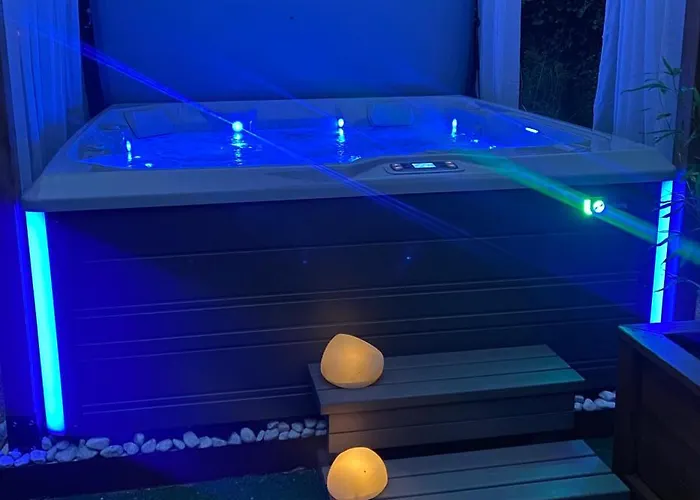 Проживание в семье Cocoon Dans Maison Avec Et Jardin En Centre *